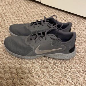 Nike tennis shoes